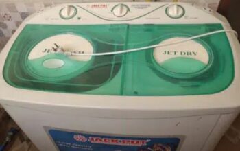 Twin semi automatic washing machine