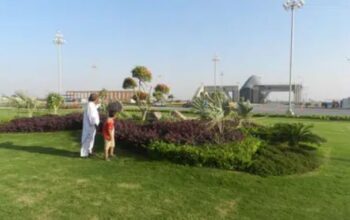 125 square yard plot is available for sale in bahrai town karachi