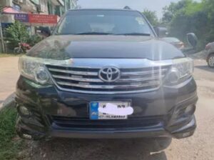 Toyota fortuner 2015 25th anniversery islamabad registered