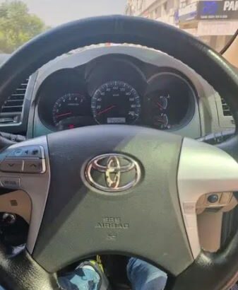 Toyota fortuner 2015 25th anniversery islamabad registered