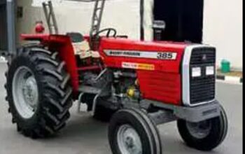 MILLAT MASSEY FERGUSON’S TRACTOR ASSN AQSAT PY HASIL KRAIN