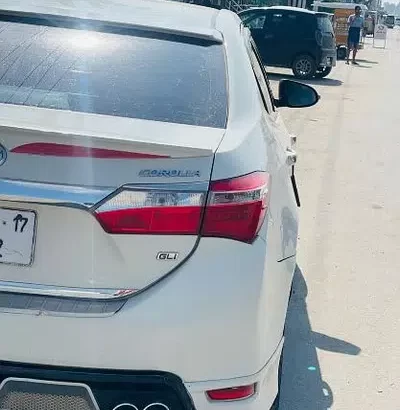 Corolla gli model 2017 sale in Daska