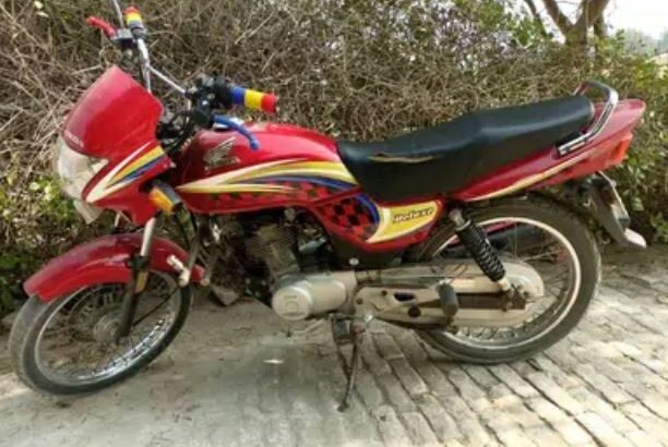 Honda Delux 125 2015 Model for Sale