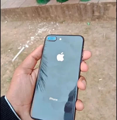 iphone 8 plus sell in 7th Avenue, Islamabad