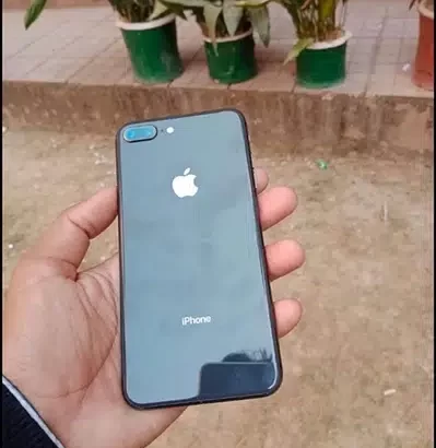 iphone 8 plus sell in 7th Avenue, Islamabad