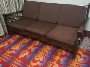 5 seater sofa set for sell in Dina