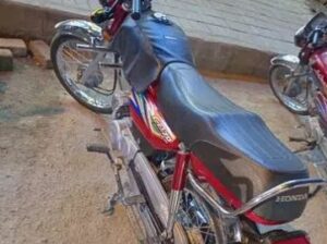 honda cd70 one handed use!cash sale only ,no excha