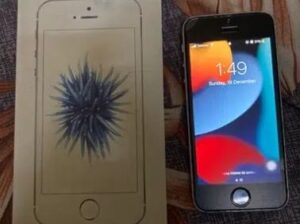 iPhone SE 128GB for sale in hydrabad