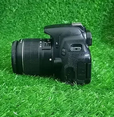 CANON CAMERA 700D WITH KIT LENS SELL IN Gujrat