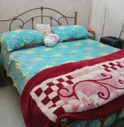 Metal bed set complete sell in Johar Town, Lahore