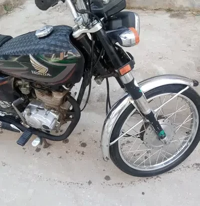 Honda Cg125 model 2016 for sell in Sialkot