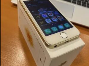 iPhone SE 64GB Golden Color With Box