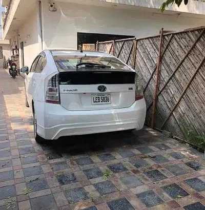 Toyota Prius model 2010 for sale in Lahore