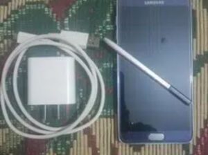 Samsung Galaxy Note 5 with Fast Charger