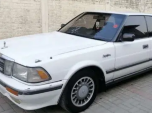 Toyota crown royal saloon 1989 for sale in islamab