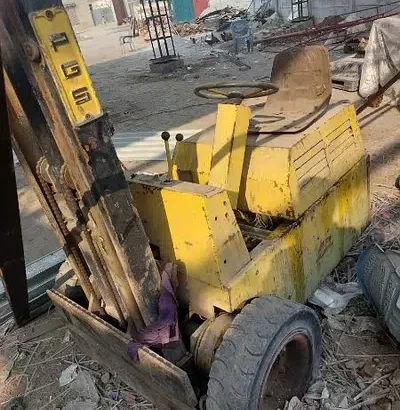 Fork lifter capacity 1ton sell in Daska