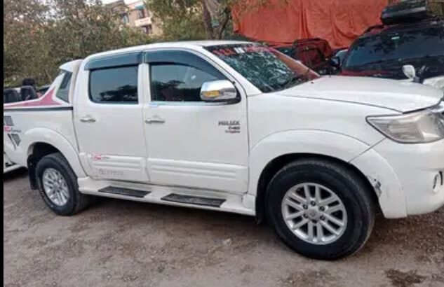 Toyota hilux Vigo champ Gx 2015 for sale