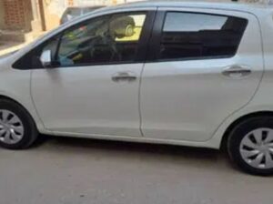 Toyota vitz 2019 for sale in karachi