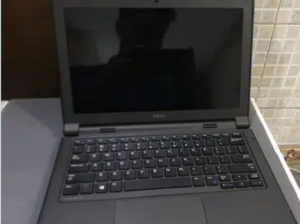 Dell laptop latitude 3160 gud conditio