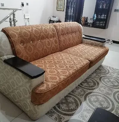 5 seater sofa for sale in G-13, Islamabad