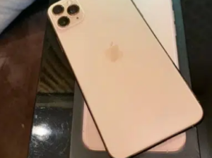 iphone 11 pro 256gb for slae in lahore