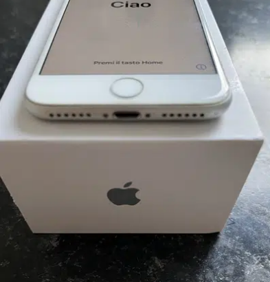 iPhone 8 Unlocked for salein kotli