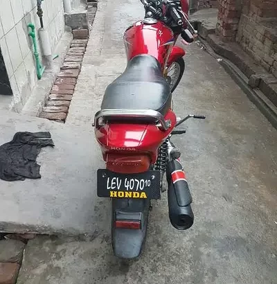 Honda 125 deluxe for sell in Kasur