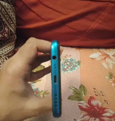 Realme 5 i for sale in lahore