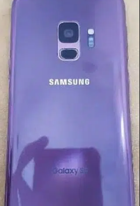 Samsung Galaxy S9 (64/4) Scratchless for sale