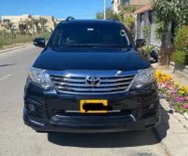 toyota fortuner for sale in karachi