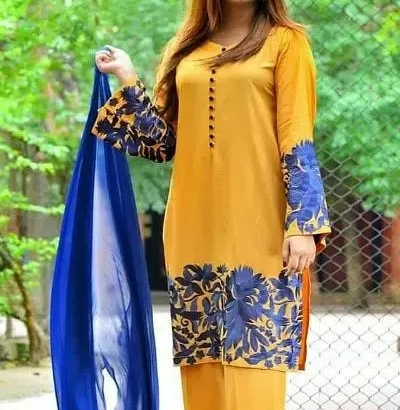 Lawn 2pc, 3pc Ladies for sale in Multan