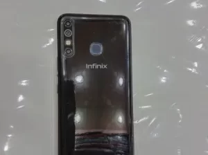 Infinix hot 8 4/64gb for sale in Chakwal